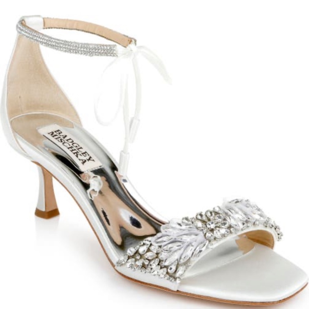 Badgley Mischka blossom satin ankle strap kitten heel NIB
